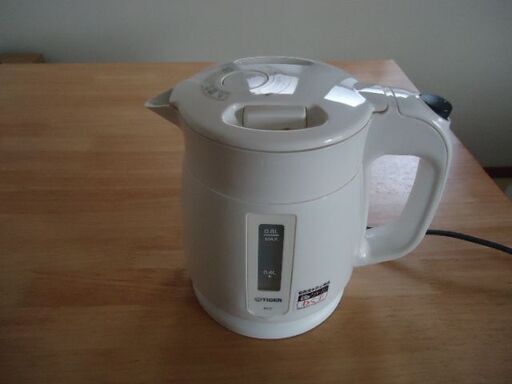 タイガー　電気ケトル　わく子　0.8L　　中古美品