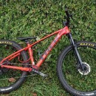TREK エクスキャリバー8