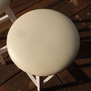 木製丸イス（2脚セット）の画像