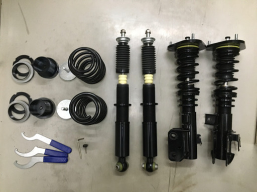 ZVW30プリウス用フルタップ車高調　減衰力32段調整式