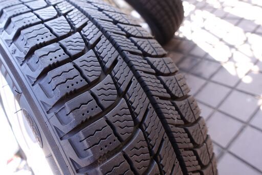 旧型FIT用　175/65R14　アルミホイール付きスタッドレスタイヤ４本セット＋タイヤチェーン　