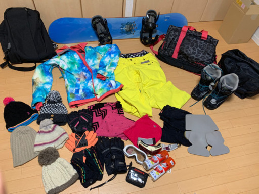 総額25万程度　BURTON  troop スノーボード板144㎝、BURTON バートン LEXA ビンディング他25点セット