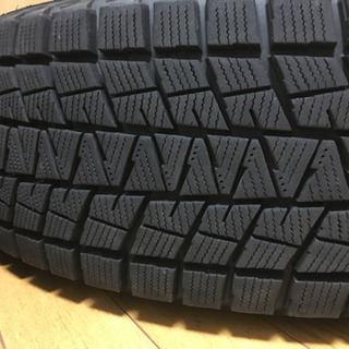 ブリヂストン　スタッドレス　タイヤ　215／70r16