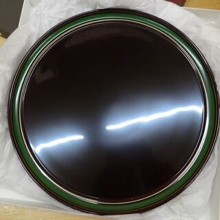 未使用品★山田平安堂 丸盆 青帯 漆器 約30cm 箱付き 黒×緑　宮内庁御用達 和食器 菓子 茶器  ☆ PayPay(ペイペイ)決済可能 ☆ 札幌市 豊平区 平岸 アウトレットモノハウスの画像