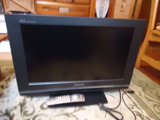 テレビ　Ｐａｎａｓｏｎｉｃ（パナソニック）ＶＩＥＲＡ　２６インチ　リモコン付き