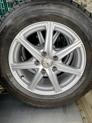 215/65R16 スタッドレス