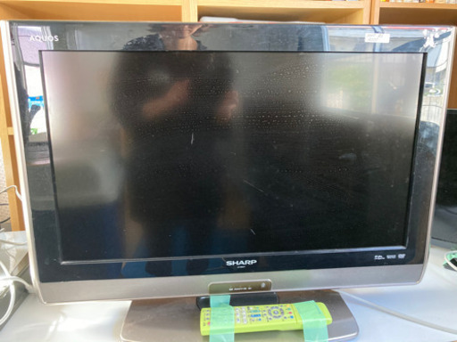 2010年製テレビ　シャープ　26インチ