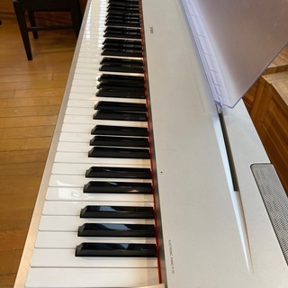 電子ピアノ 取りに来て頂ける方のみ。値下げしました。 Amazon | [MRG] 電子ピアノ 引き出し式 88鍵盤 木製 MIDI対応