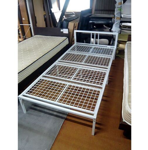 札幌 シングルベッド パイプベッド 白 ホワイト マットレス付 シングルベット マットレス厚さ170㎜ 本郷通店