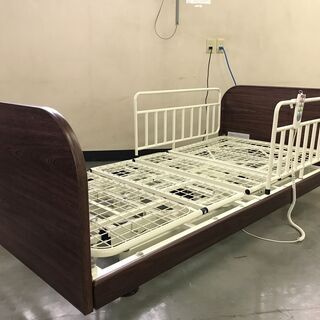コミコミ格安販売 第2弾！　介護用ベッド 《電動3モーター：保証期間付》　商品入替えによる中古販売（数量限定）