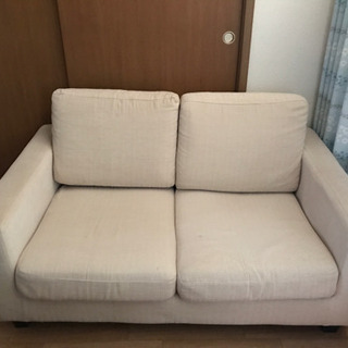 2人掛けソファ　ベージュ　布張り