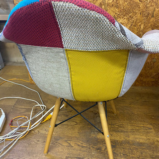 1118-6  オシャレチェア　パッチワーク風　インテリアの画像