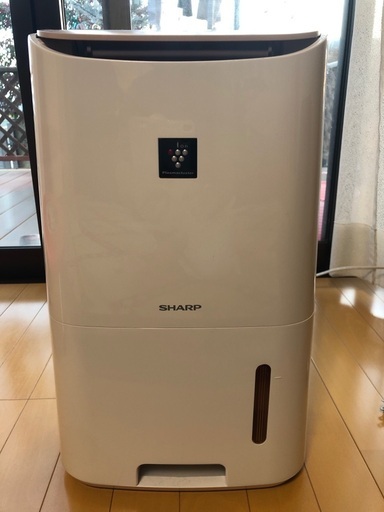 シャープ除湿機　美品！