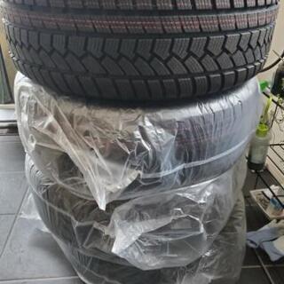 新品!!　スタッドレスタイヤ　ホイール　4 本セット　18インチの画像