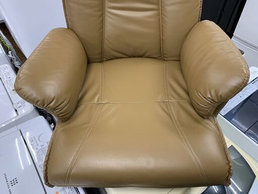 肘付き回転座椅子 リクライニング式 幅67cm 合皮 ブラウン系 フロアチェア 南12条店