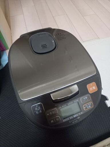 SHARP　ks-s10e   5.5合炊き　中古　2015年製