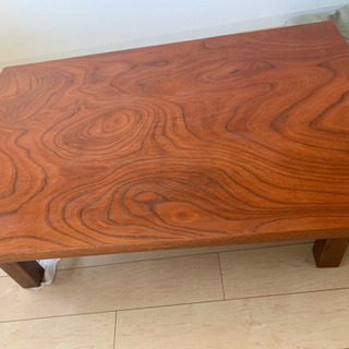 6～8人使えるテーブル