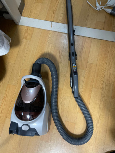 2017年製　BeK TC FXF7P 掃除機　紙パック式
