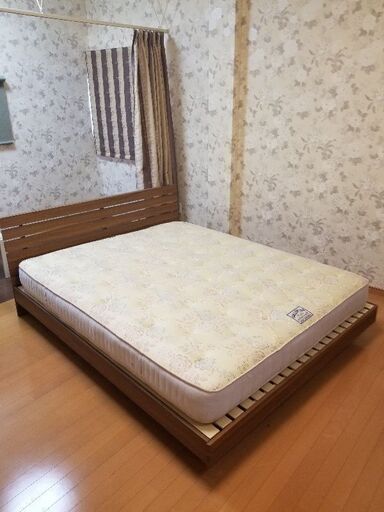 ⑤配送込み！ 贅沢な睡眠 クイーンサイズベッド入荷しました コンセント付き  LATO INVERNALE