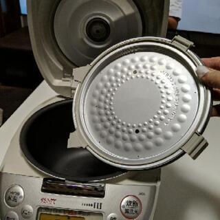 2012年製　タイガーIH炊飯器　美品の画像