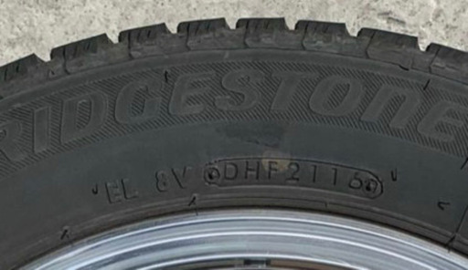 スタッドレスタイヤ155/65R14 750
