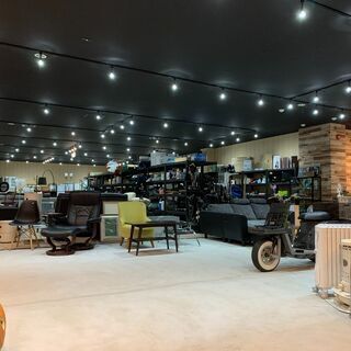 新規オープン店舗につきブランド家具・デザイナーズ家具の買取強化中！！  リサイクルショップ　札幌　買取本舗では現在、ブランド家具・デザイナーズ買取強化中！  家具に関してはオールジャンル買取OK！  テーブル・ソファー・チェア・食器棚・サイドボードなど、  なんでもまじめに査定！まじめに買取致します！店頭買取OK！出張買取も無料でお伺い致しております！  - リサイクルショップ