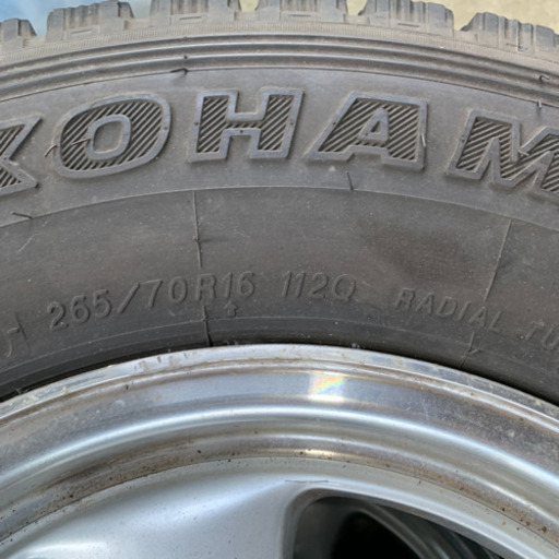 265/70r16 スタッドレス　ホイール付　バリ山