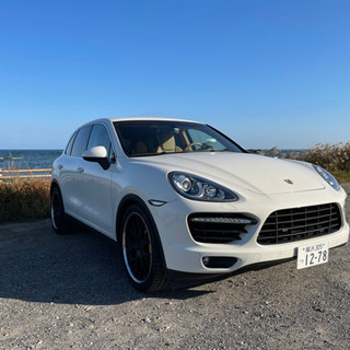 ポルシェ カイエン GTSグリル 車検2年 多数カスタム タイヤ新品