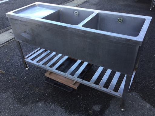 中古　業務用　2槽シンク　水切り付き　流し台　ステンレス　幅140　　奥行50　　高さ83　 （ｃｍ）