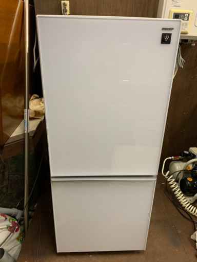 173☆ シャープ　2ドア冷蔵庫　ガラストップ　137L 2017年製　動作確認済み！