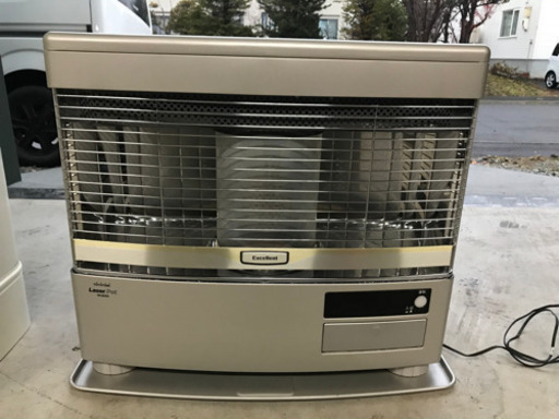 トヨトミ半密閉式ストーブ　煙突式　90ℓタンクセット