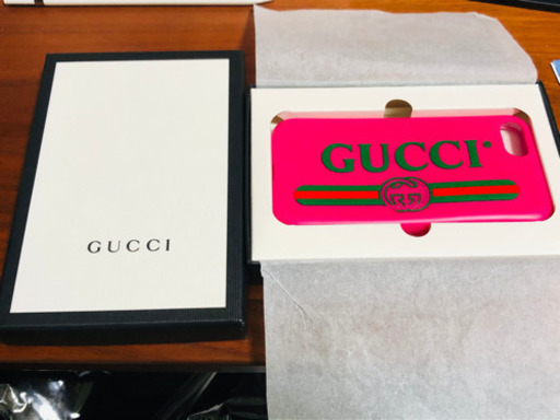 GUCCI iPhoneケース se 8.7対応