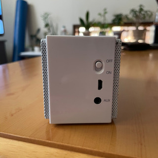Amazon クラシック　Bluetooth スピーカー　白の画像