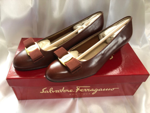 サルヴァトーレフェラガモ　パンプス　ブラウン　23.5cm