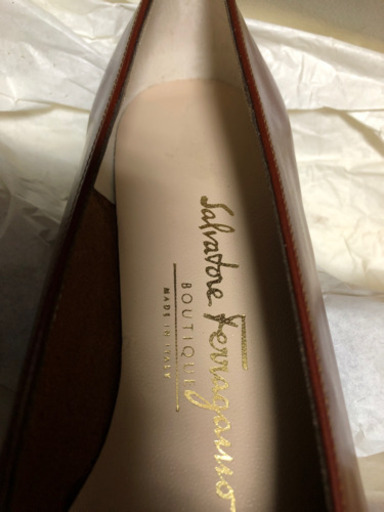 サルヴァトーレフェラガモ　パンプス　ブラウン　23.5cm