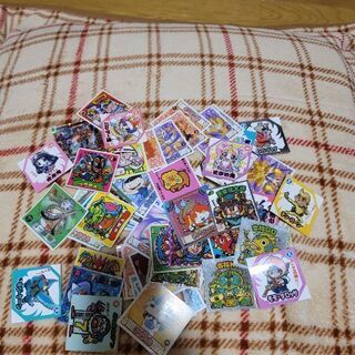 ビックリマンシールなど60-70枚くらいあげます。