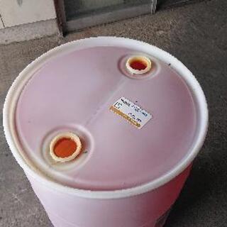 200リットルポリドラム缶の画像
