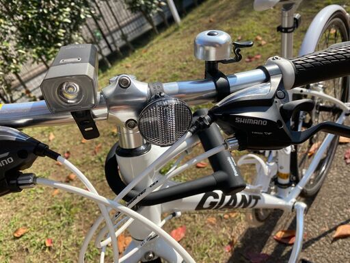 GIANT ジャイアント ESCAPE R3 クロスバイク2020年モデル白