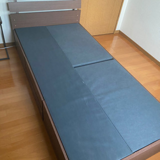 チェストベッド シングル 木製 BOX構造 ベッドフレーム　２つの画像