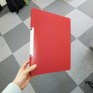 急ぎ！新品ファイル  (中古もあり)赤と紺色の画像