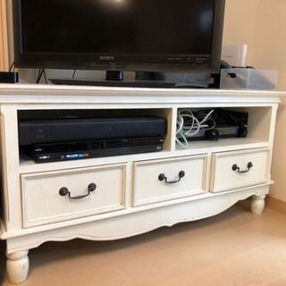 アンティーク調のテレビ台