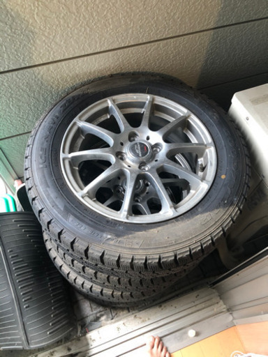 185/65R/15スタットレスタイヤ売ります。