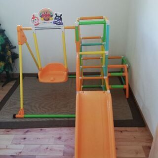アンパンアスレチック&ブランコ&鉄棒にもなります