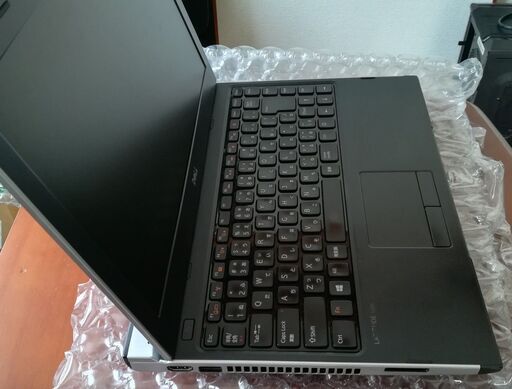 訂正有り！DELL製ノートパソコンLatitude 3330（Core i5-3337U 1.8GHz、メモリー8GB、 SSD 128GB、光学ドライブ無し)訳あり品ですが、いかがでしょうか？