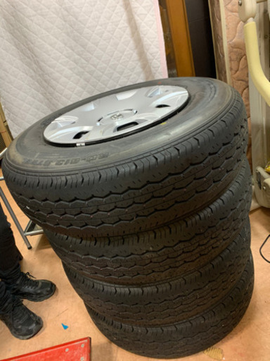『ほぼ新品』ハイエースタイヤ 4本 RD-613  しげん屋