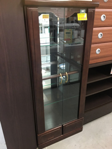 ●販売終了●コレクションボード　ガラスケース　飾り棚　棚板ガラス　天井照明有　中古品