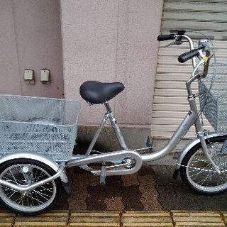 超美品☆☆canary[カナリー]18/16吋 大人用三輪車 シ...