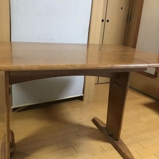 ダイニングテーブル