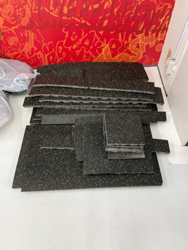 【5枚セット】業務用 硬質ラバーマット 100cm×100cm×2.5cm ジムマット ダンベル パワーラック などに おまけに切れ端