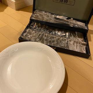 お皿　カトラリーセット　新品　美品　GIVENCY
